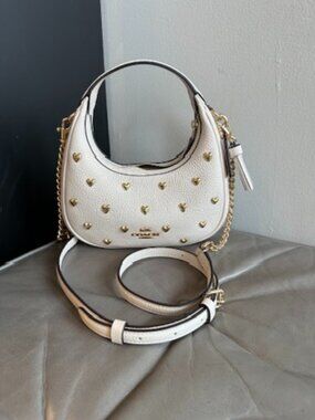 NWT! Coach CDB85 Carmen Mini Crossbody Bag With Heart Rivets In Chalk Leather